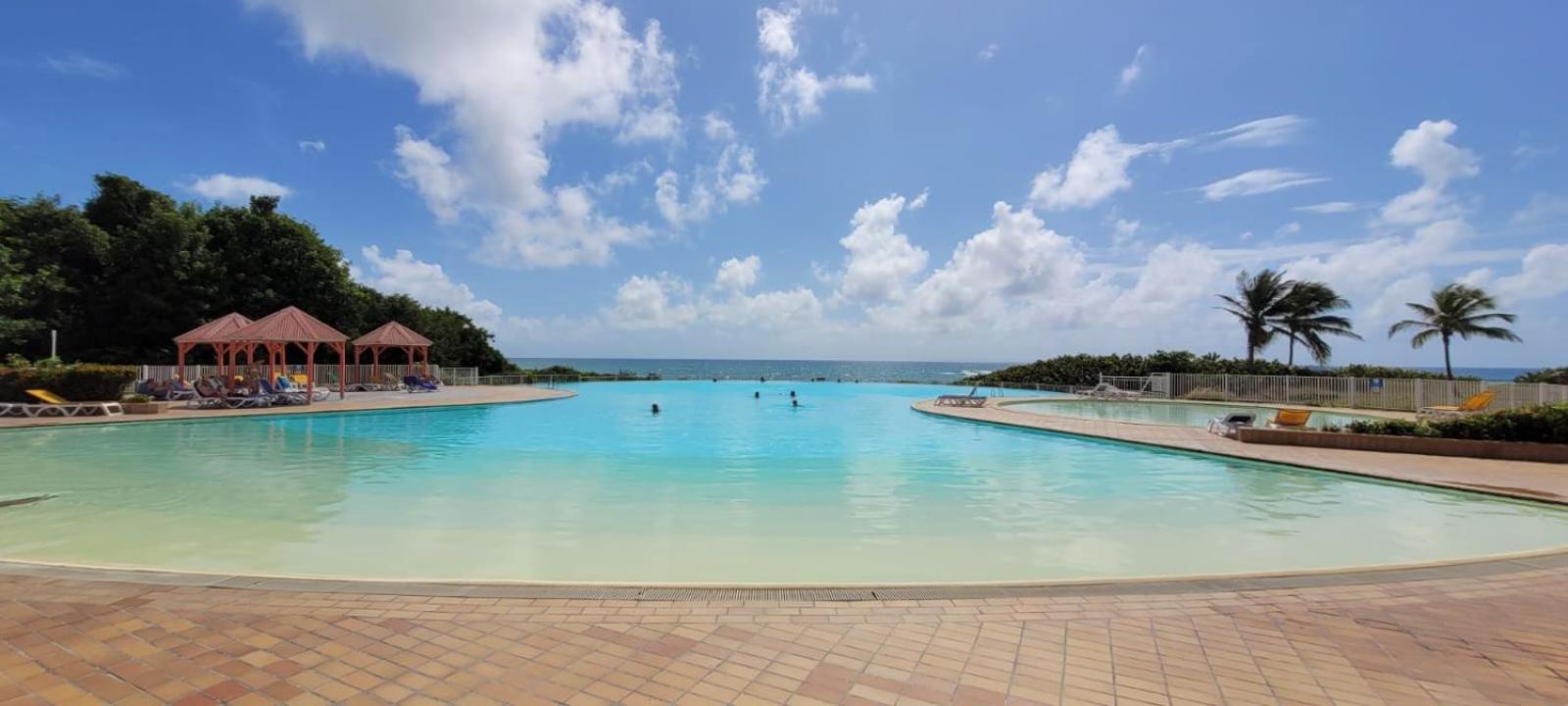 Brin D'Ile Anse Des Rochers Vue Mer A 50 M De La Plage Et Piscine Saint-Francois  Exteriör bild